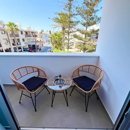 Living Boutique Adults Only Apartman