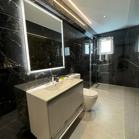 Living Boutique Adults Only Apartman *